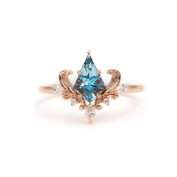 Asteria Ring in Aquamarine